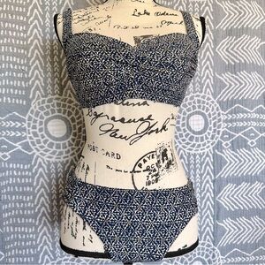 Bond-Eye Australia Women’s Bikini sz medium